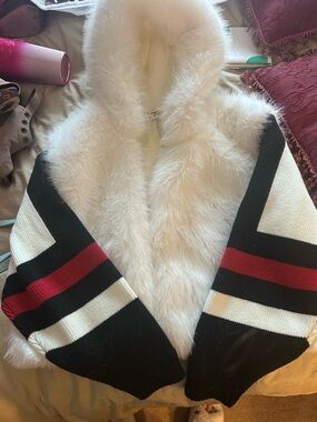 Daily practice switch back faux fur sweater jacket